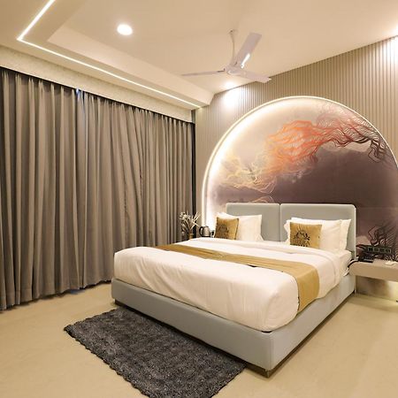 The Meera Hotel Ujjain Exterior foto