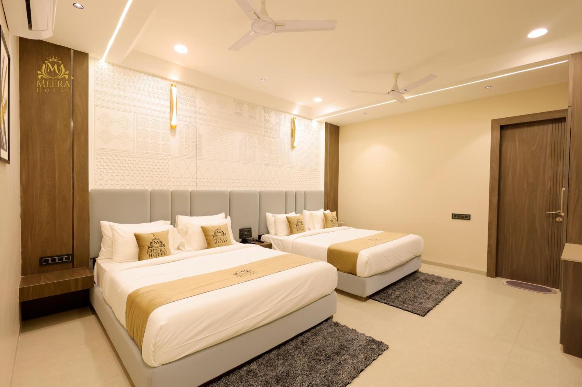 The Meera Hotel Ujjain Exterior foto
