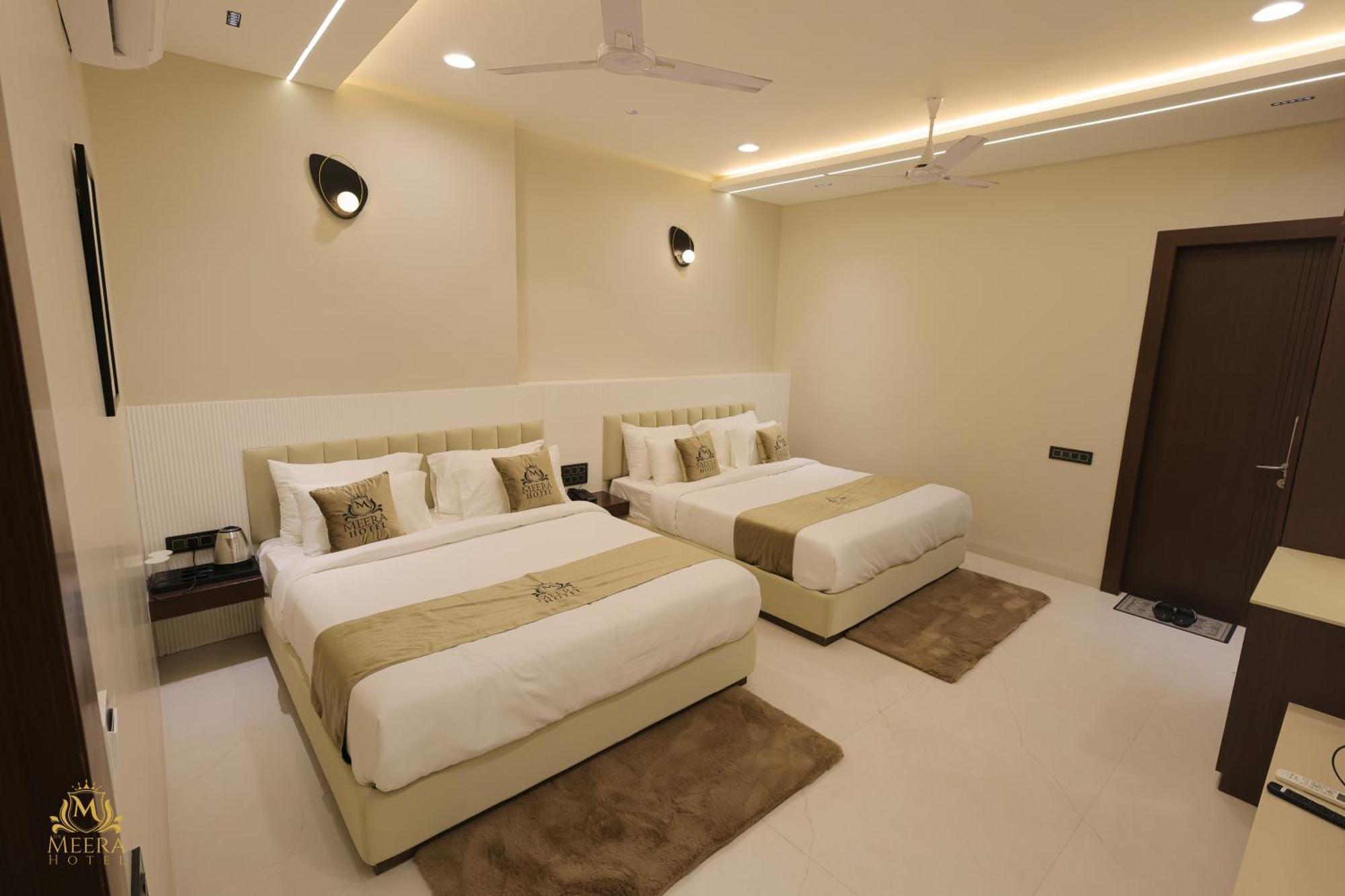 The Meera Hotel Ujjain Exterior foto