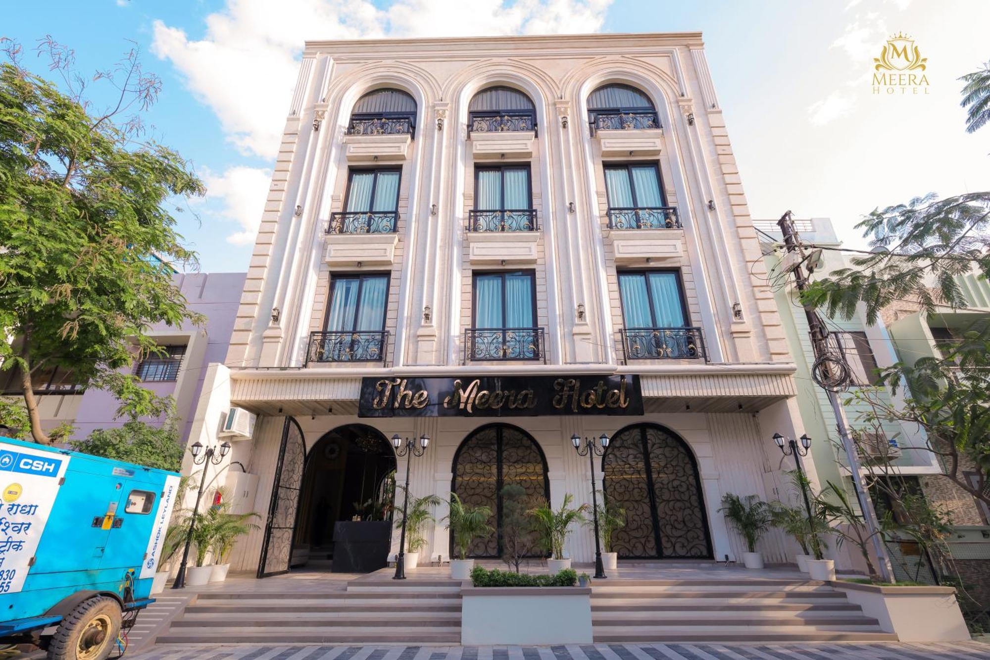 The Meera Hotel Ujjain Exterior foto